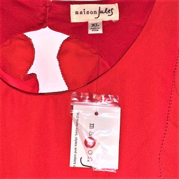 MAISON JULES 'Beijing' Cold Shoulder Dress - Picture 7 of 13